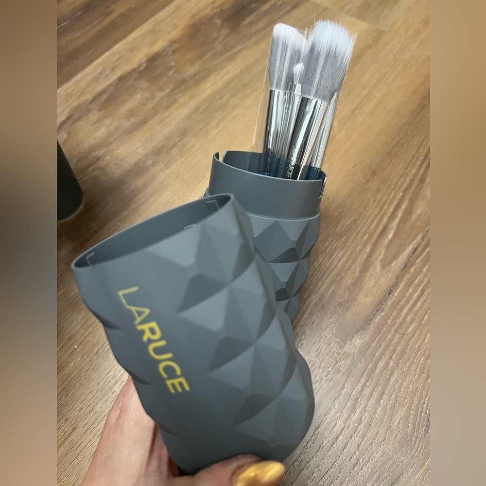 LARUCE 5 Piece Christine Brush Set With Travel Cup